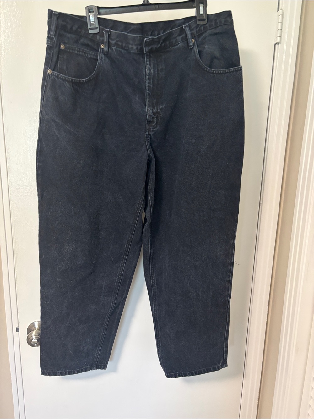 Men's Straight Jeans in Black - Classic Straight Fit